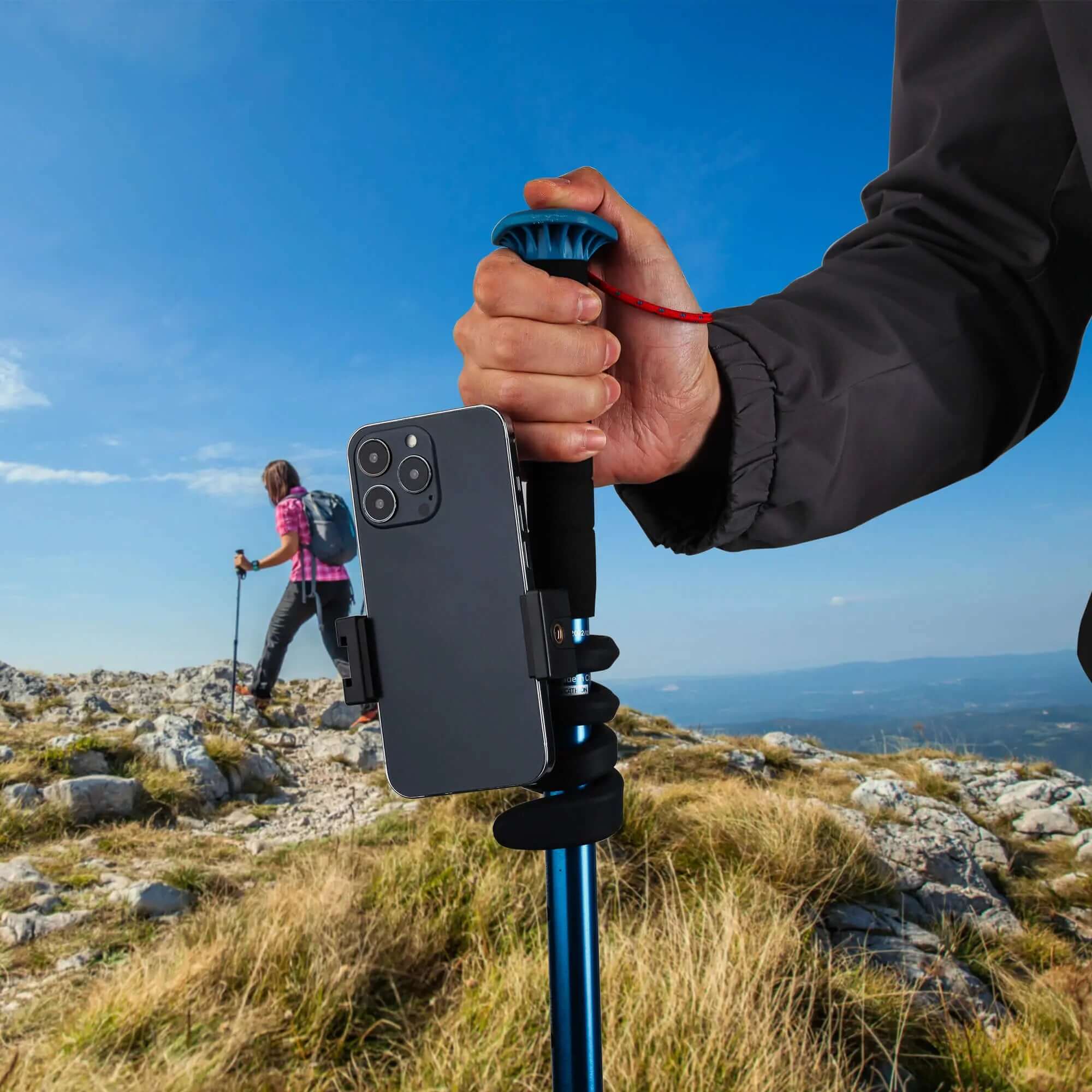 Flexible Phone Mount for Hiking, Hands-Free Cell Phone Holder on Trekking Pole, for Outdoor Trail Recording and Navigation