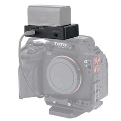 NP-F battery adapter plate PD30W Type-C power supply mount on Sony A7 camera rig with Tilta cage, DC 8V output for DSLR photography power solution